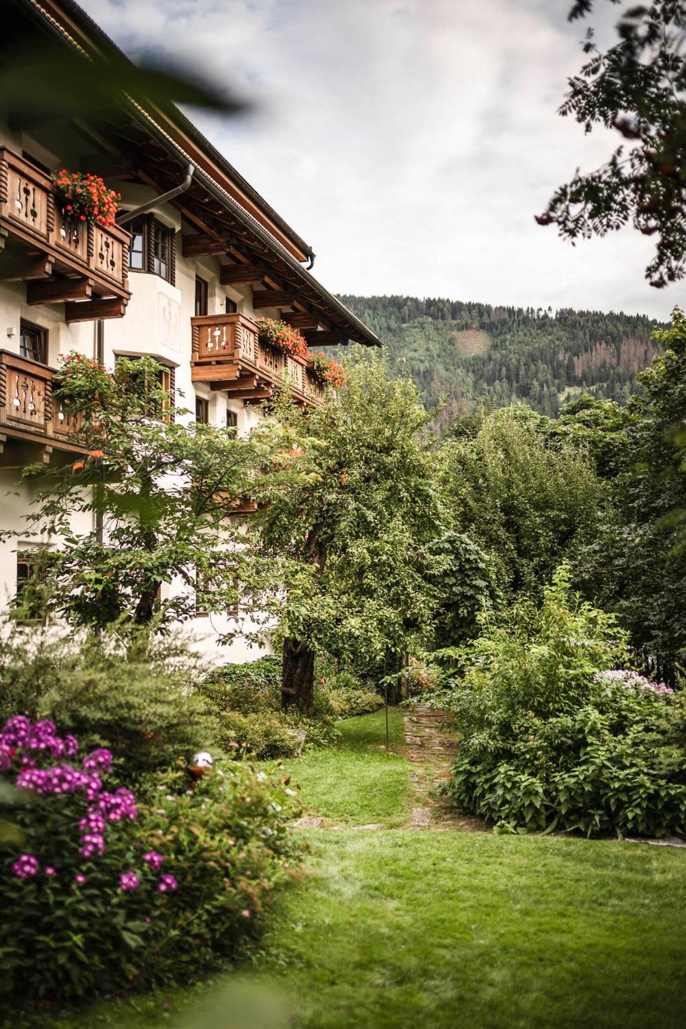 Strasserwirt - Ansitz Zu Tirol Strassen Exterior photo